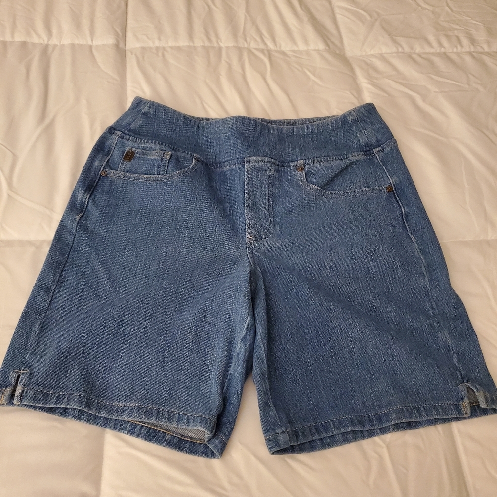 Belle by Kim Gravel 8in Short